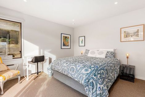 Photo of property in 51 The Crescent, Roseneath, Wellington, 6011