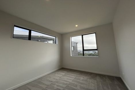 Photo of property in 11 Puihi Crescent, Massey, 0614