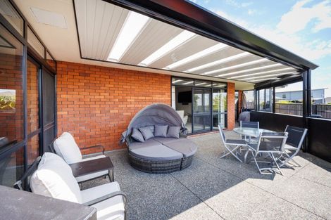 Photo of property in 54 Cashmere Drive, Fitzherbert, Palmerston North, 4410