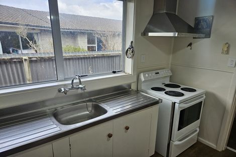 Photo of property in 6 Islay Place, Woolston, Christchurch, 8062