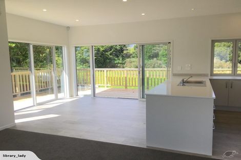 Photo of property in 14 Rheingold Place, Huapai, Kumeu, 0810