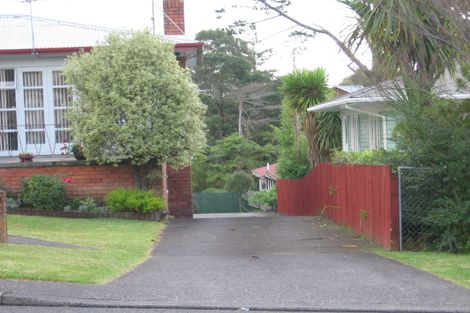 Photo of property in 3/13 Kamara Road, Glen Eden, Auckland, 0602
