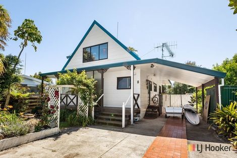 Photo of property in 19 Tatai Road, Bowentown, Katikati, 3177