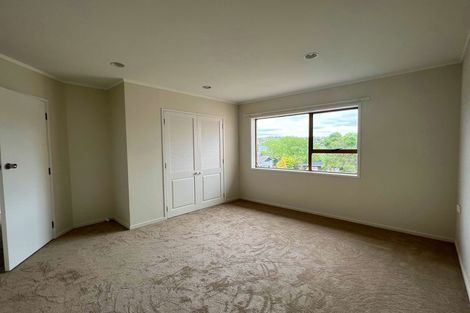 Photo of property in 15 Oaktree Avenue, Browns Bay, Auckland, 0630