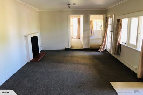 Photo of property in 76 Wade River Road, Stanmore Bay, Whangaparaoa, 0932