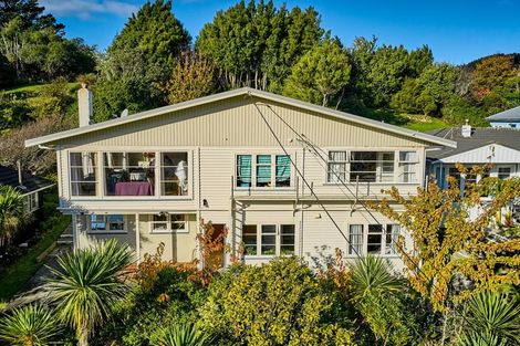 Photo of property in 22 Hinau Street, Tawa, Wellington, 5028