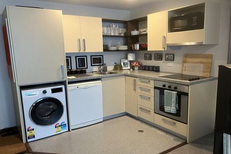 Photo of property in Dual Apartments, 401/142 Vivian Street, Te Aro, Wellington, 6011