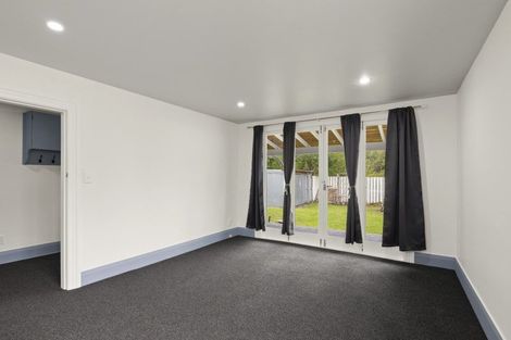 Photo of property in 3 Queen Street, Coalgate, 7673