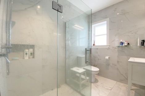 Photo of property in 4/64 Victoria Road, Devonport, Auckland, 0624