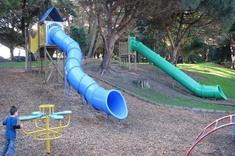 Photo of property in 27 Rauparaha Street, Waikanae Beach, Waikanae, 5036