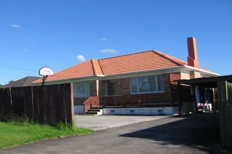 Photo of property in 1/32 Flanshaw Road, Te Atatu South, Auckland, 0610