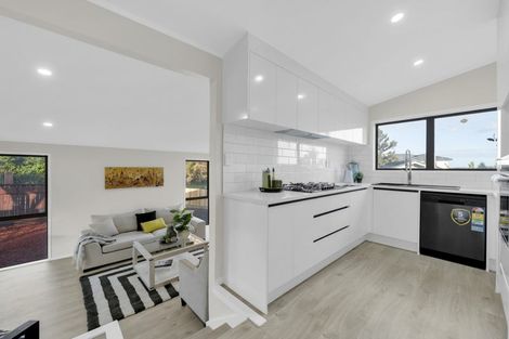 Photo of property in 200 Mahia Road, Weymouth, Auckland, 2103