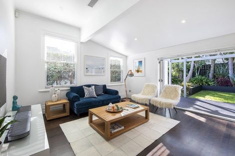 Photo of property in 33 Warnock Street, Westmere, Auckland, 1022