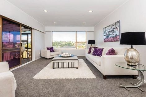 Photo of property in 76 Weatherly Road, Torbay, Auckland, 0630