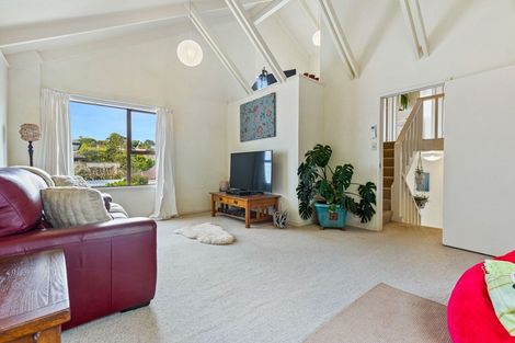 Photo of property in 2/62 Waiau Street, Torbay, Auckland, 0630