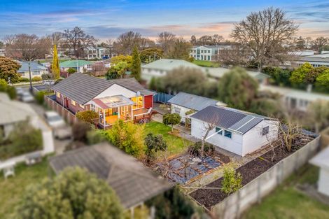 Photo of property in 33 Acacia Avenue, Upper Riccarton, Christchurch, 8041