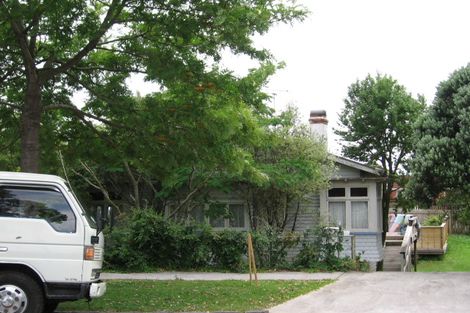 Photo of property in 28 Sutherland Road, Point Chevalier, Auckland, 1025