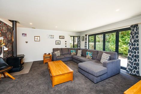 Photo of property in 6 Waipatere Court, Ashhurst, 4810