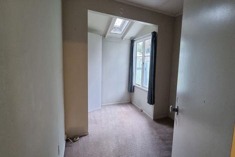 Photo of property in 2 Graham Collins Drive, Windsor Park, Auckland, 0632