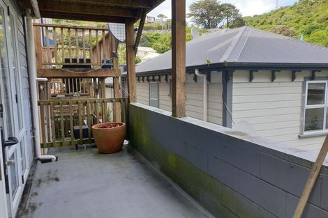 Photo of property in 146f Aro Street, Aro Valley, Wellington, 6021