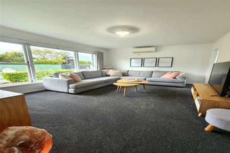 Photo of property in 3 Huia Place, Levin, 5510