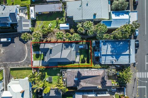 Photo of property in 2 Grahame Street, Devonport, Auckland, 0624