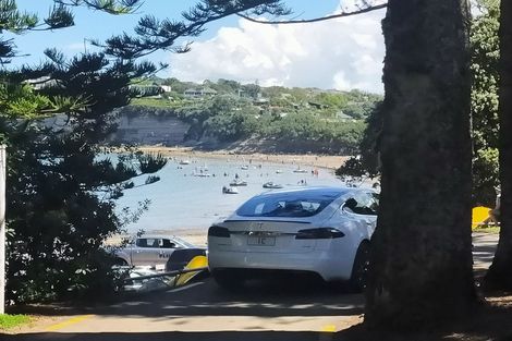 Photo of property in 2/26 Rewi Street, Torbay, Auckland, 0630