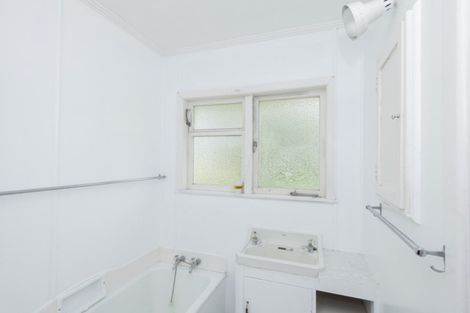 Photo of property in 215 Lytton Road, Elgin, Gisborne, 4010