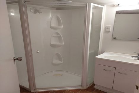 Photo of property in 91a Sylvan Avenue, Northcote, Auckland, 0627