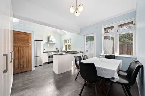 Photo of property in 12 Roseneath Terrace, Roseneath, Wellington, 6011
