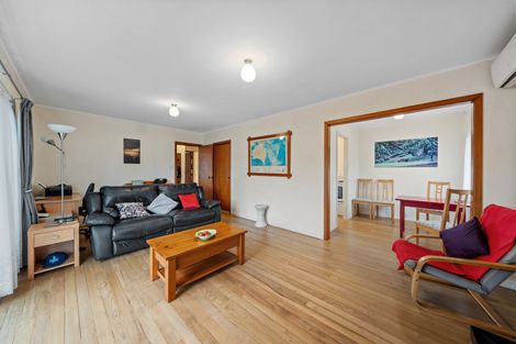 Photo of property in 3 Poto Street, Te Atatu South, Auckland, 0610
