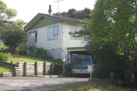 Photo of property in 17 Wanita Place, Totara Vale, Auckland, 0629
