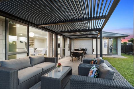 Photo of property in 10 Kayelene Place, Omokoroa, 3114