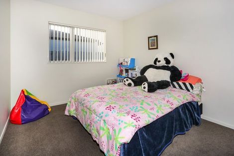 Photo of property in 122 Popokatea Drive, Takanini, 2112
