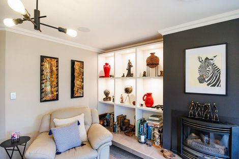 Photo of property in 3 Lourie Way, Fitzherbert, Palmerston North, 4410