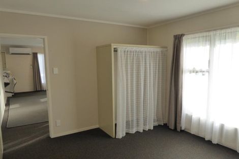 Photo of property in 4 Wyvern Place, Glenfield, Auckland, 0629