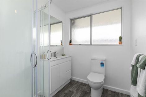 Photo of property in 2/100 Martin Street, Wallaceville, Upper Hutt, 5018