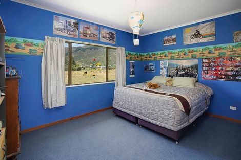 Photo of property in 11 Hotham Street, Murchison, 7007