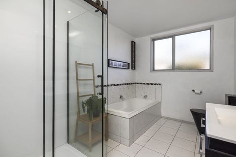 Photo of property in 16 Eagle Street, Welcome Bay, Tauranga, 3112