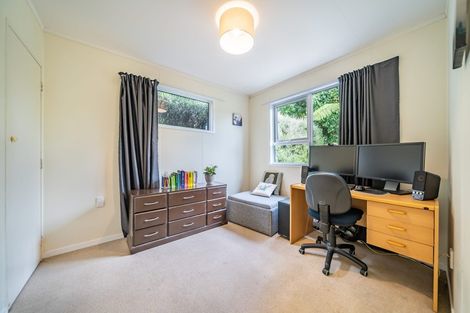 Photo of property in 163a Miromiro Road, Normandale, Lower Hutt, 5010