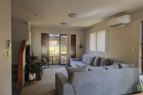 Photo of property in 25 Ashurst Lane, Greenhithe, Auckland, 0632