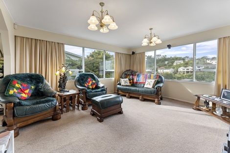 Photo of property in 11 Malaghan Grove, Johnsonville, Wellington, 6037