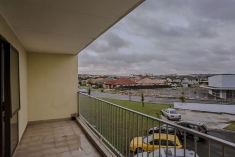 Photo of property in 24c/132 Stancombe Road, Flat Bush, Auckland, 2016