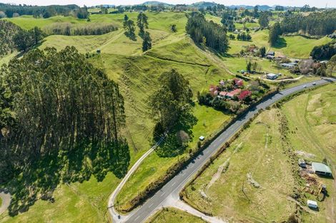 Photo of property in 202 Whangamata Road, Kinloch, Taupo, 3377