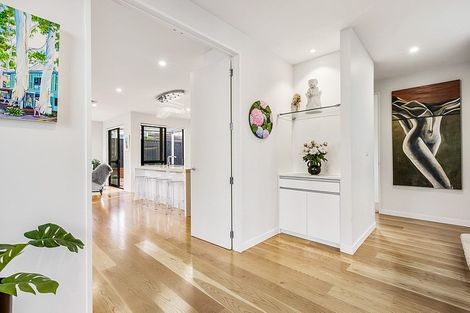 Photo of property in 34a Lyons Avenue, Murrays Bay, Auckland, 0630