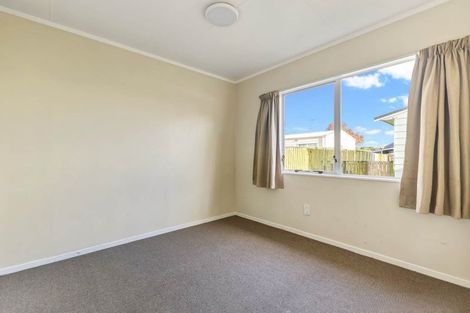 Photo of property in 1/15 Stoll Place, Clendon Park, Auckland, 2103