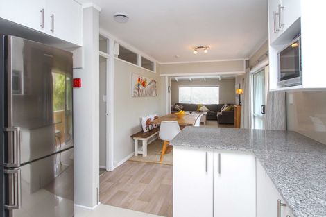 Photo of property in 2/39a Hebron Road, Waiake, Auckland, 0630