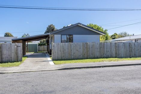 Photo of property in 3 Michael Road, Paraparaumu Beach, Paraparaumu, 5032