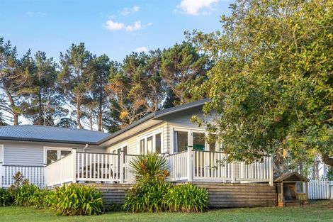Photo of property in 603 Peak Road, Helensville, 0875