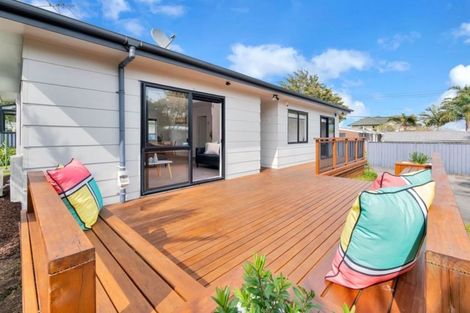 Photo of property in 2/54 Youngs Road, Papakura, 2110